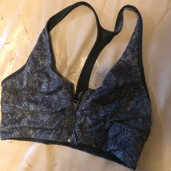 🚫SOLD🚫Lululemon Racerback Bra size 4 - Picture 3 of 3